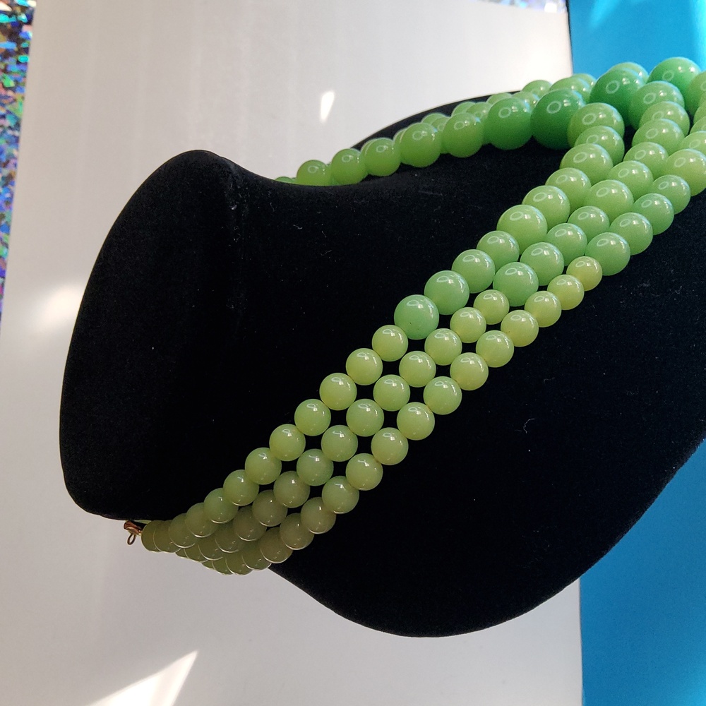 Vintage unmarked West Germany Necklace. - Picture 3 of 8